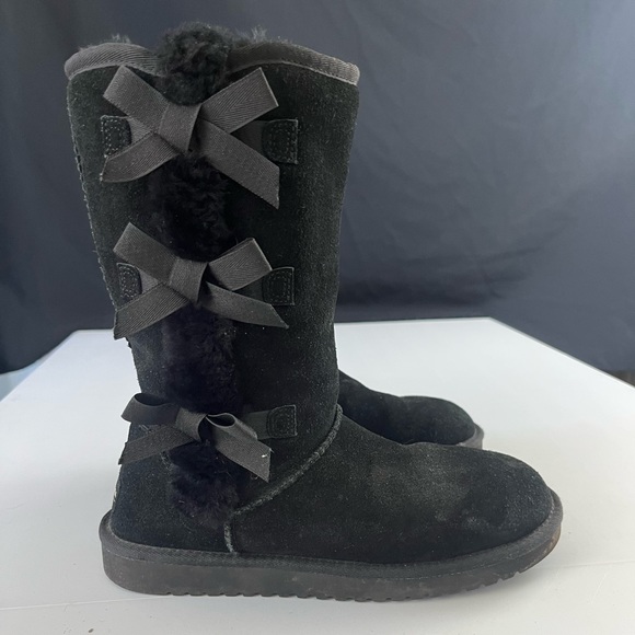 Koolaburra triple bow boots - Picture 1 of 10